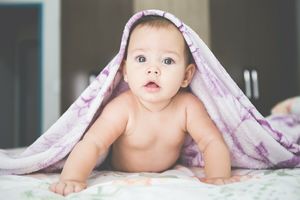 Розвивальні іграшки для немовлят від 3-х до 6-ти місяців