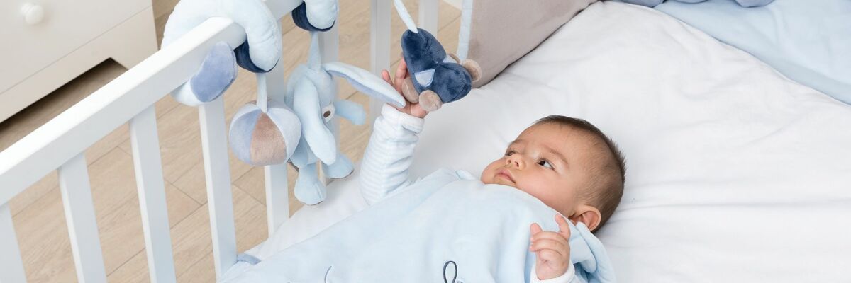 Розвивальні іграшки для немовлят від народження до 3-х місяців
